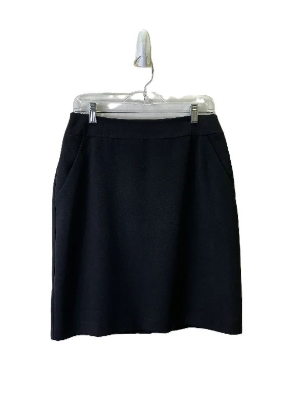 Skirt Mini & Short By Villager By Liz Claiborne In Black, Size: 8